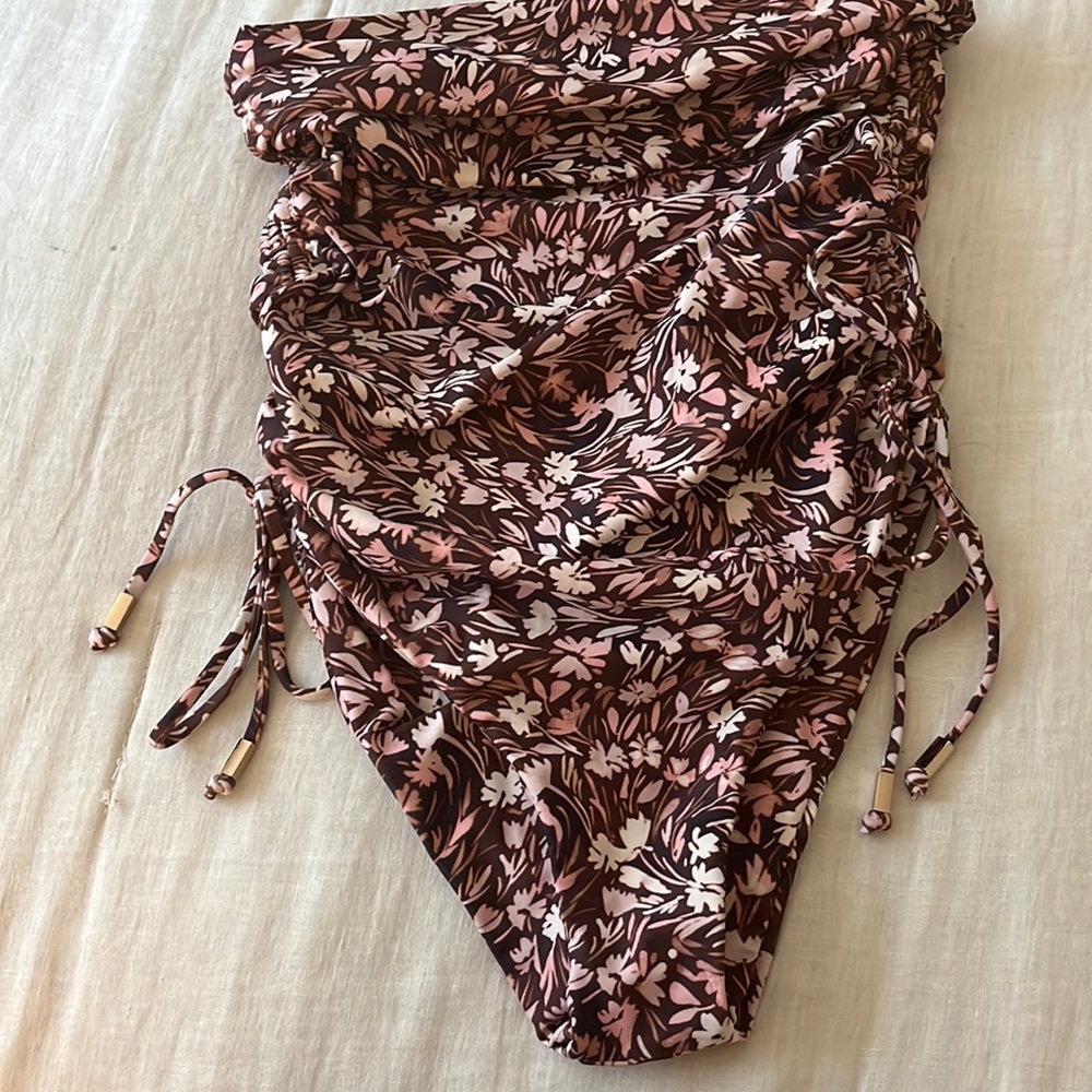 Juillet of Bali Lennox one piece